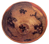 Jizhou kiln bowl with phoenix design