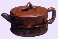Zisha kettle with incised poem in a shape of bamboo joint