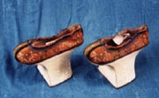 Horse-hoof soles shoes